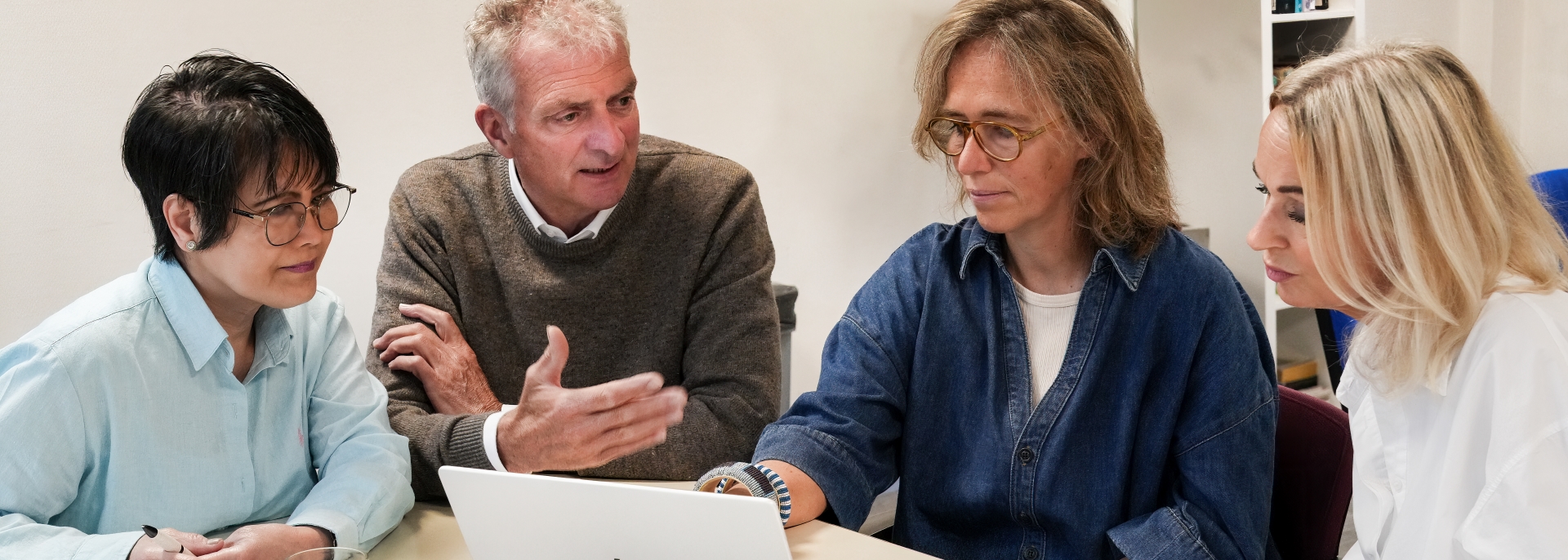 Wij zoeken deskundige vrijwilligers met een groot hart
